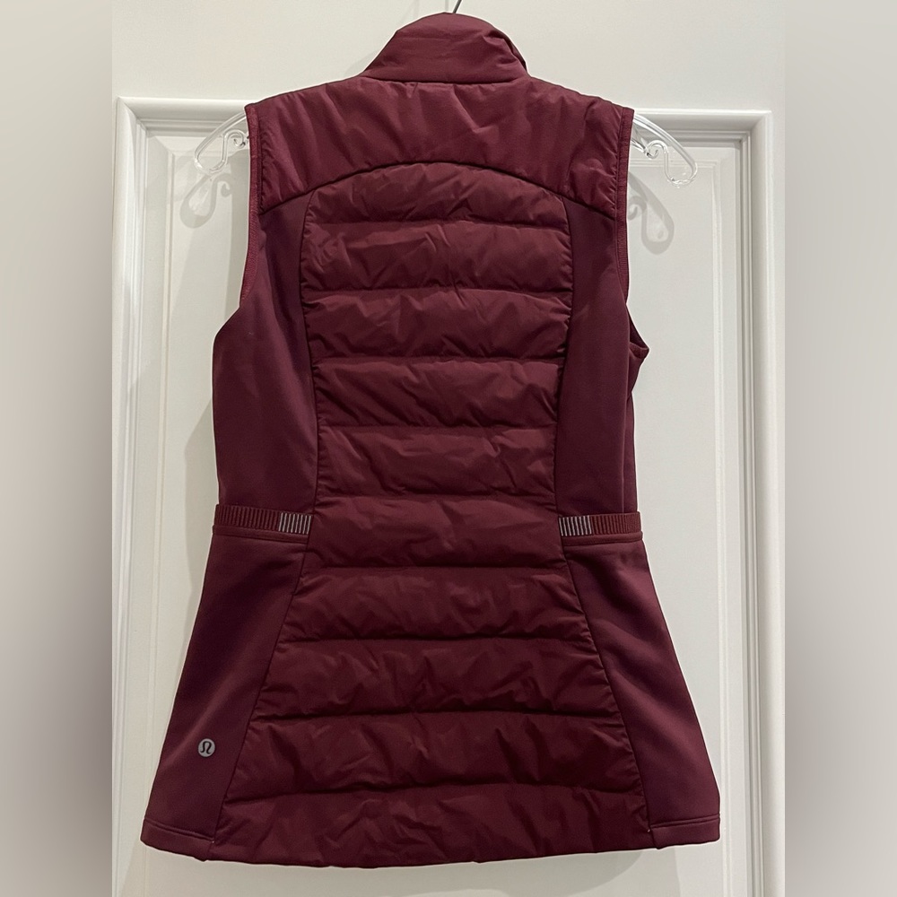 lululemon Down For It All Vest 6 Cassis GUC - Picture 2 of 5
